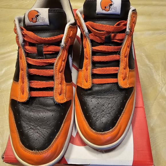 Nike Cleveland Browns shoes - Picture 7 of 11